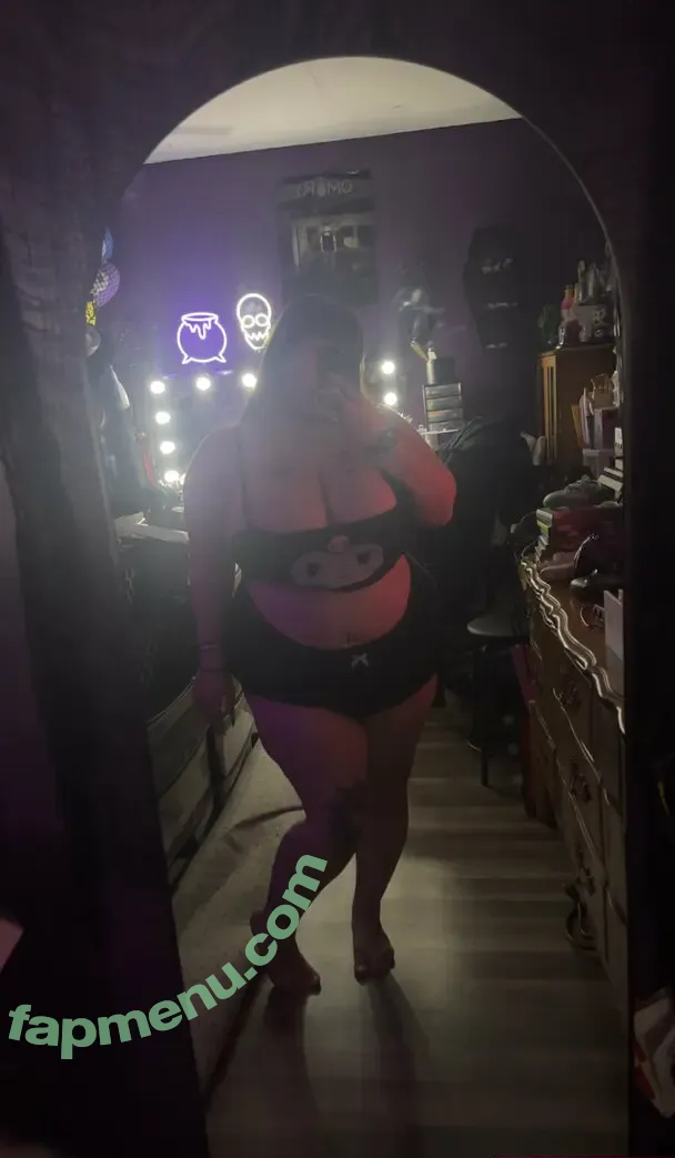 missgothiccc nude photo #0010 (missgothiccc)