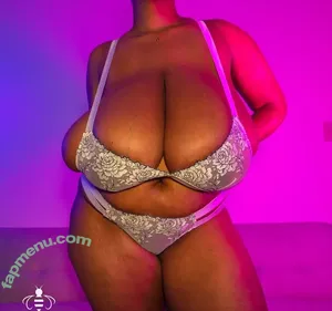 misshoneymiavip / misshoney_mia nude photo #0023