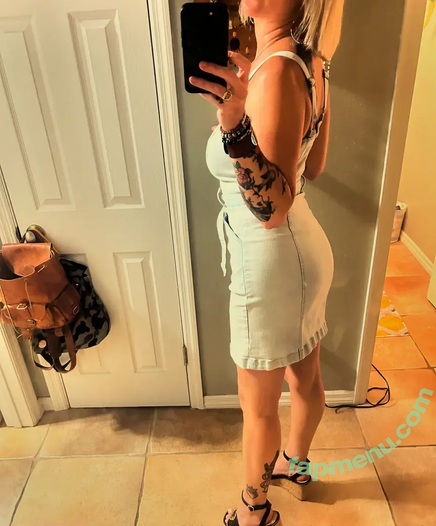 misshunterwoods nude photo #0002 (misshunterwoods)