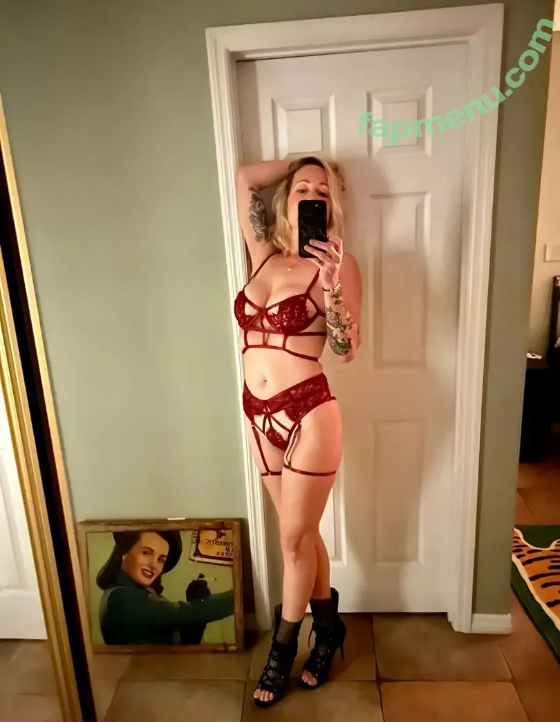 misshunterwoods nude photo #0008 (misshunterwoods)