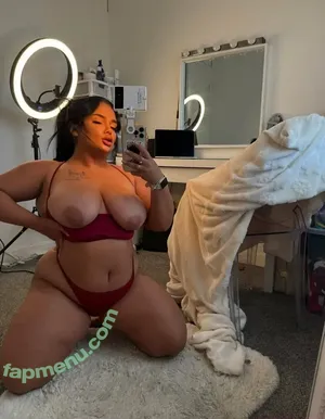 misslivvukk / oliviavipx nude photo #0015