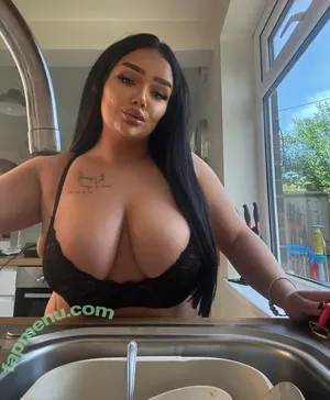 misslivvukk / oliviavipx nude photo #0017