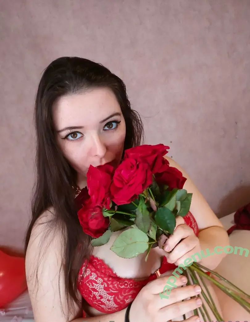 missmilf1996 nude photo #0001 (missmilf1996)