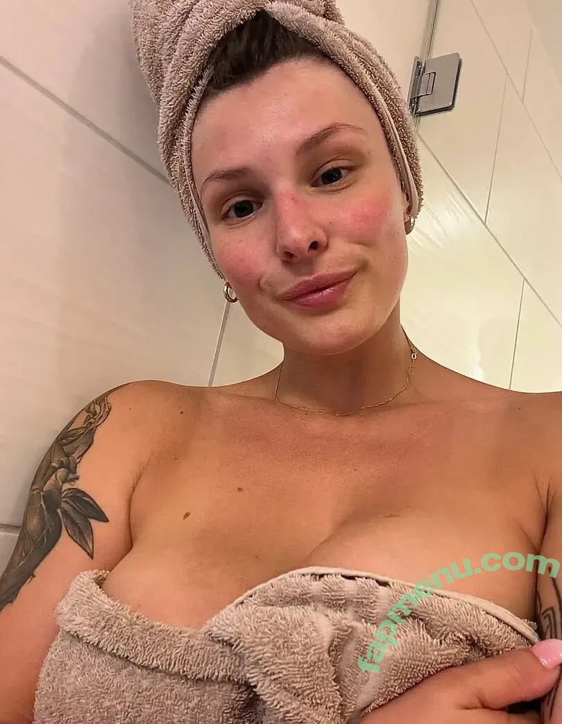 missnaturaal nude photo #0049 (missnaturaal)