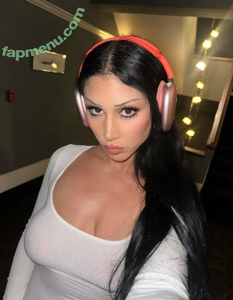 MissQueenieXOX nude photo #0194 (missqueeniexo / missqueeniexoxo)
