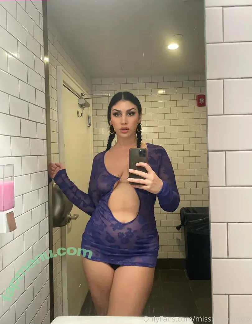 MissQueenieXOX nude photo #0272 (missqueeniexo / missqueeniexoxo)