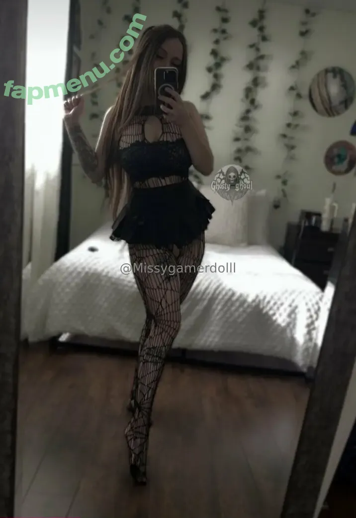 missygamerdolll nude photo #0108 (missygamerdolll)