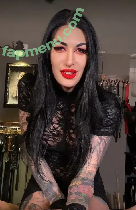 Mistress Damazonia nude photo #0017 (damazonia_ / the.only.damazonia)