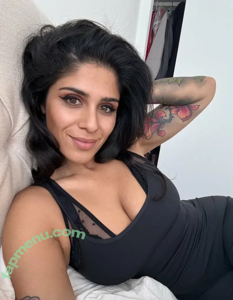 mistresssophiasahara nude photo #0425 (sophiasaharabackup)