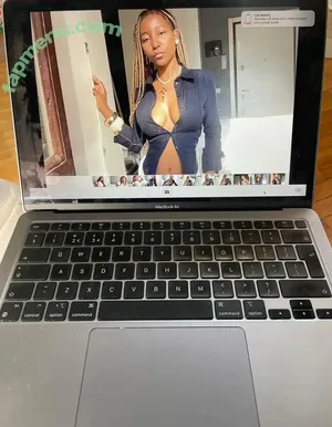  nude photo #0004