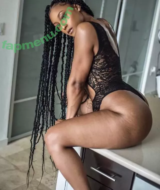 Mizz Twerksum nude photo #0012 (mizztwerksumoffical / theofficialmizztwerksum)