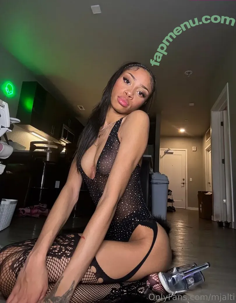 mjalti nude photo #0023 (mjalti3 / mjalti_kings_honey)