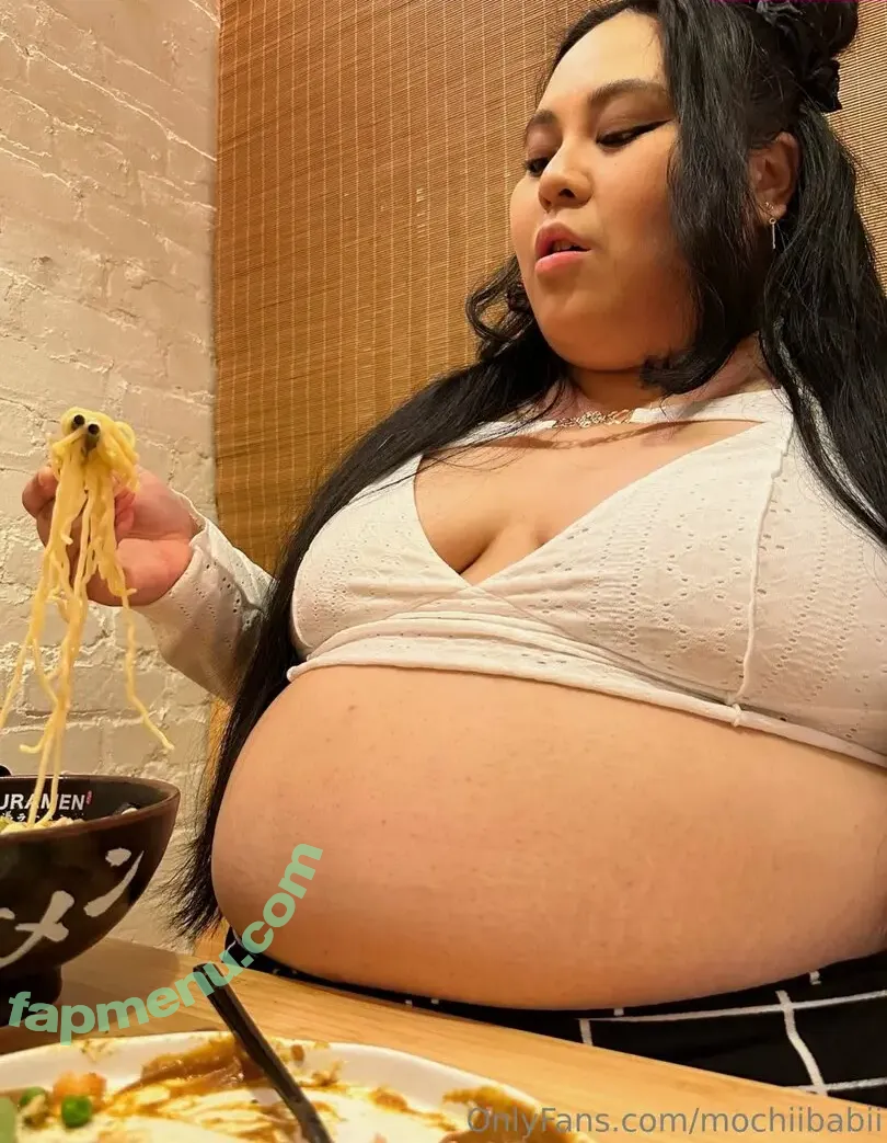 mochiibabii nude photo #0427 (mochii_babii)