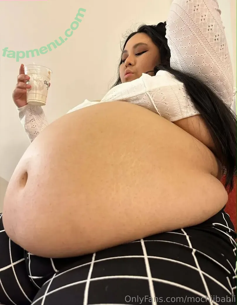 mochiibabii nude photo #0430 (mochii_babii)