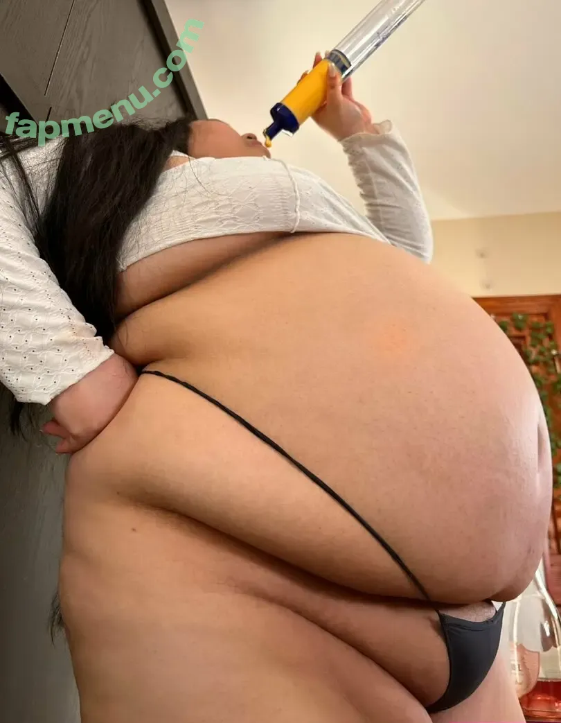 mochiibabii nude photo #0452 (mochii_babii)