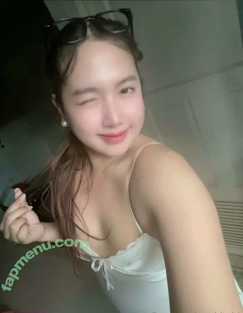 mochitgirl nude photo #0044 (mochitgirl)