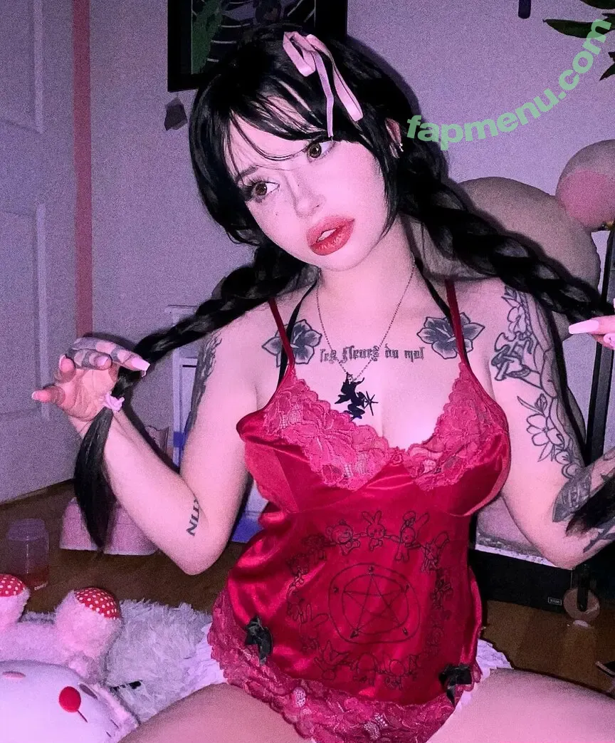 Moira Lilith nude photo #0020 (combat_k1tten / creepy_k1tten)