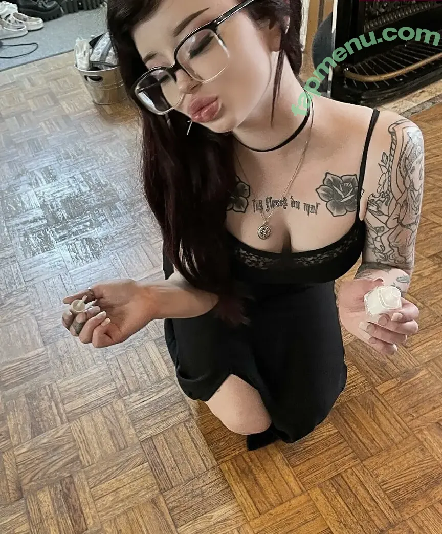 Moira Lilith nude photo #0022 (combat_k1tten / creepy_k1tten)