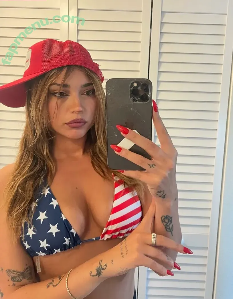 mole nude photo #0049 (lilmole / lilmolee)