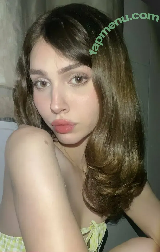 molliesworld nude photo #0007 (Molliesdream / molliesworld_)
