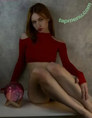 Mollly_Rouge / reel nude photo #0014