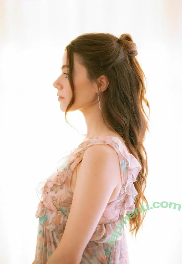 Molly Gordon nude photo #0236 (crashgordon / mollsterg)