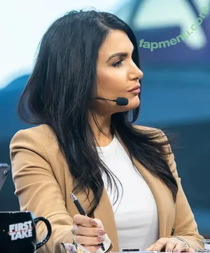 Molly Qerim / mollyqerim nude photo #0021