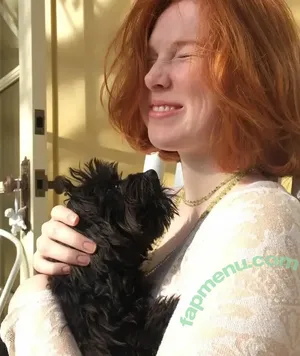 Molly Quinn / lassmolly / mollycaitlynquinn nude photo #0192