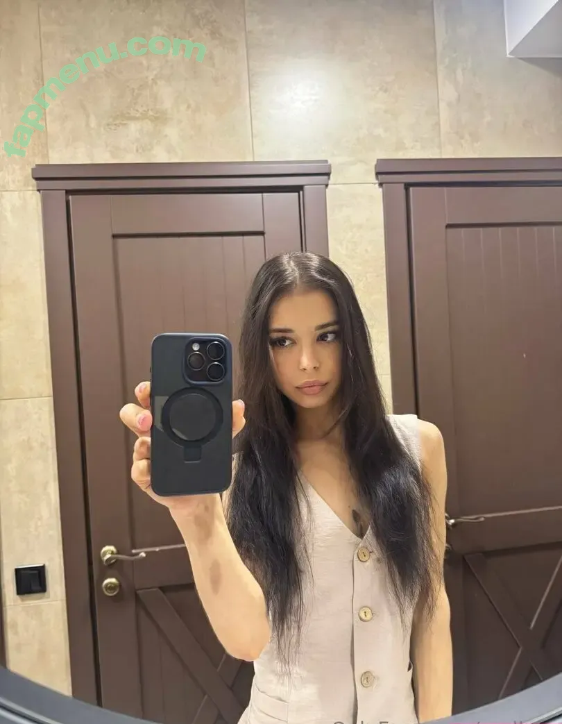 mollylo nude photo #0253 (mollylo93)