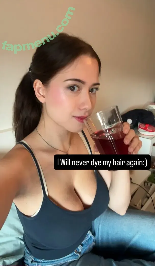 Mollyswes nude photo #0021 (molzzan)