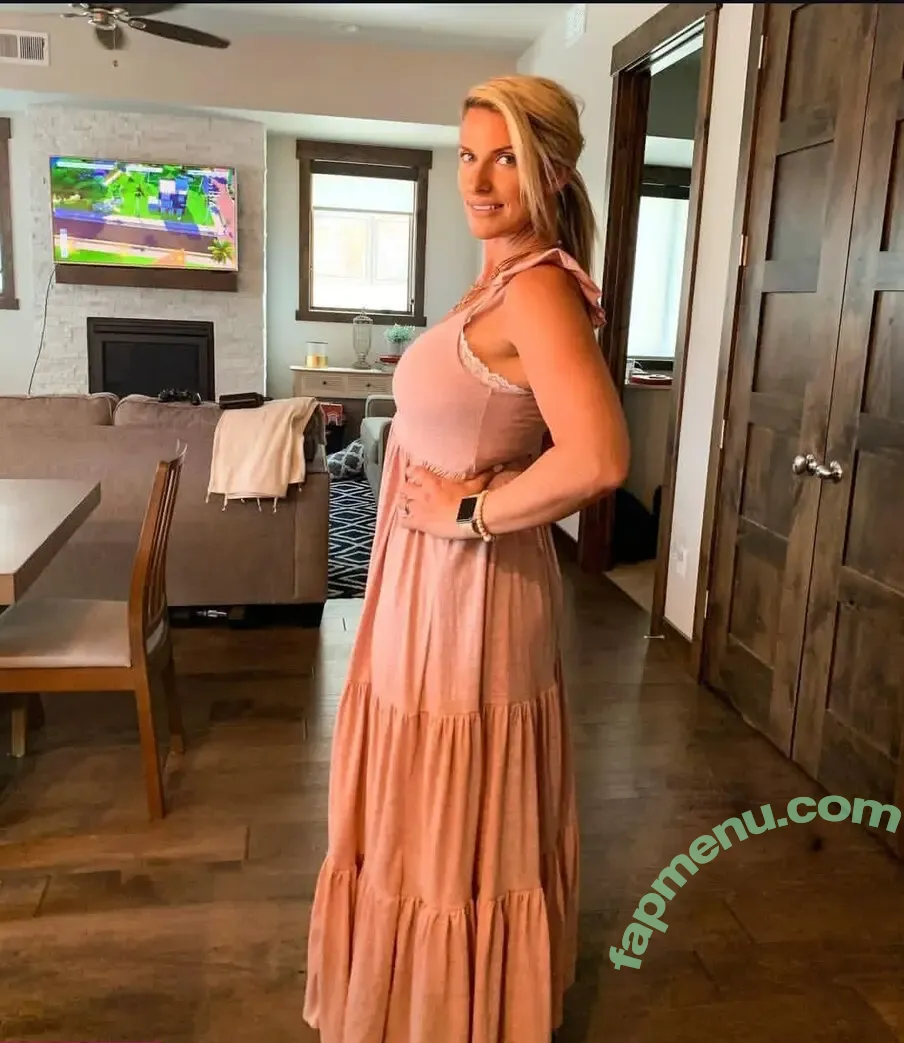 mombod81 nude photo #0012 (hotmombod81)