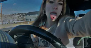 mommymarie32 / misslilstrutz nude photo #0012