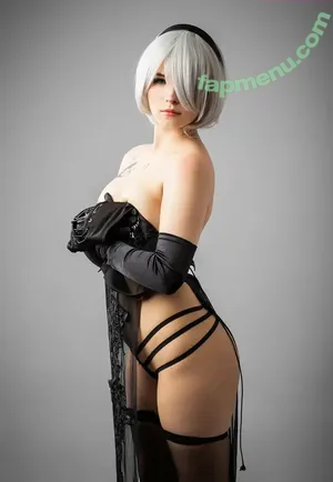 Momoiro Cosplay / momoiroaguiraru / momoirowaifu nude photo #0389