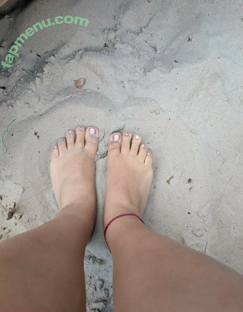 momsandfeet nude photo #0020 (momsandfeet)