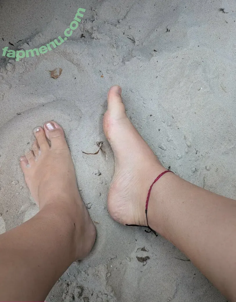 momsandfeet nude photo #0022 (momsandfeet)
