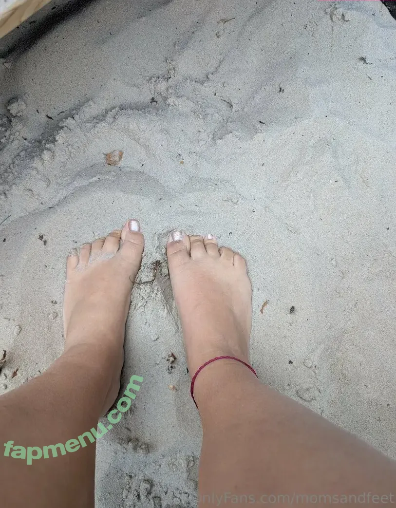 momsandfeet nude photo #0023 (momsandfeet)