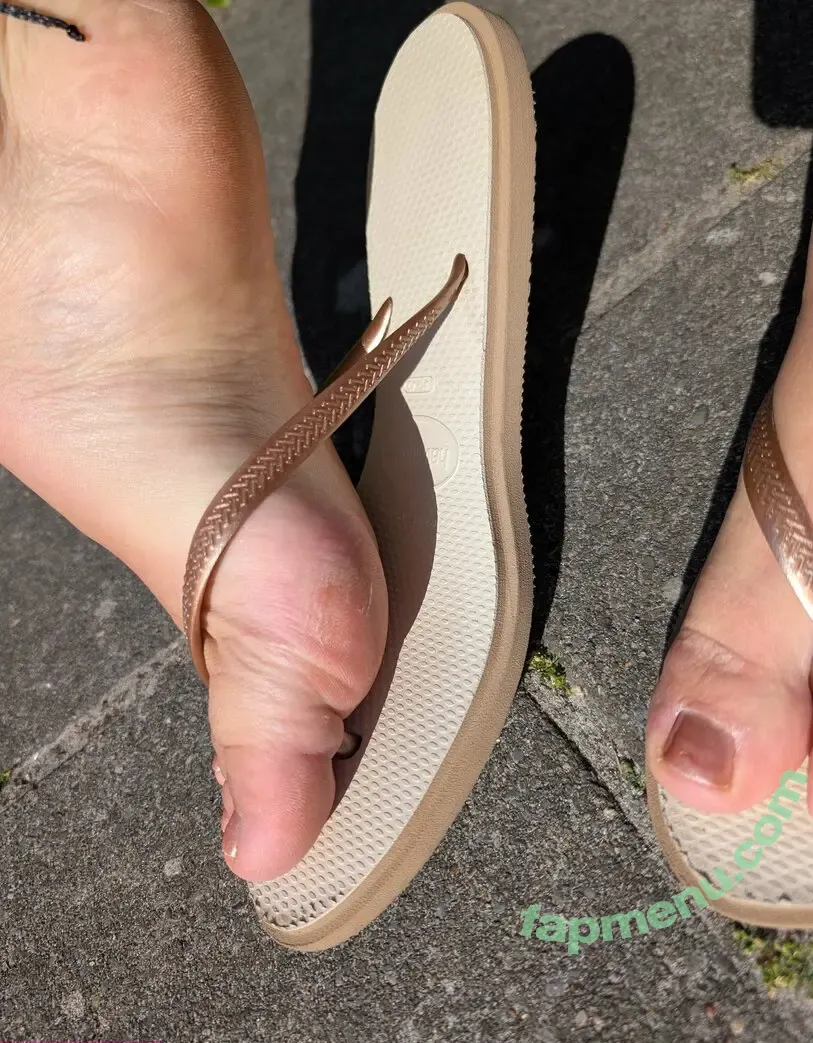 momsandfeet nude photo #0028 (momsandfeet)