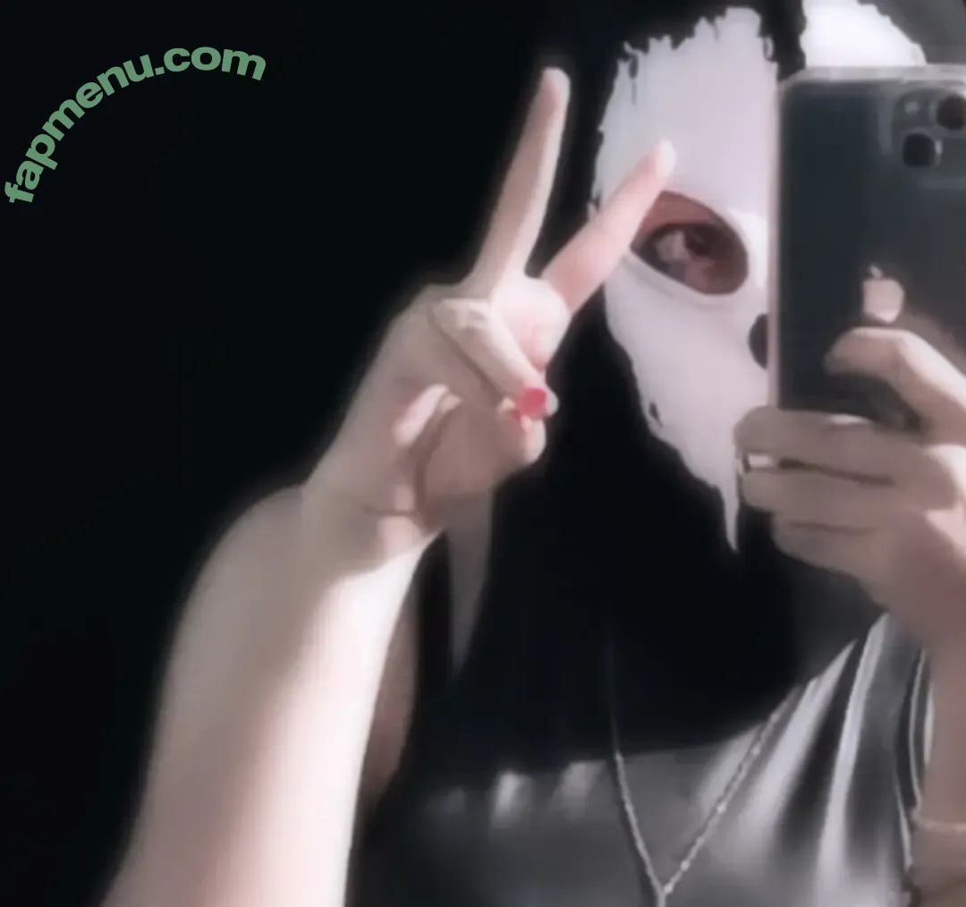 mongothic nude photo #0006 (Vampi Mon)