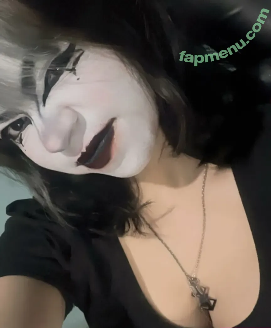 mongothic nude photo #0007 (Vampi Mon)