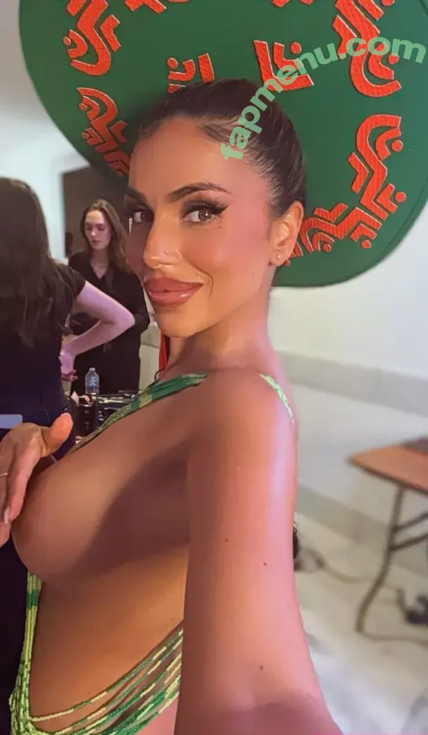 monshari nude photo #0002 (monshari222)