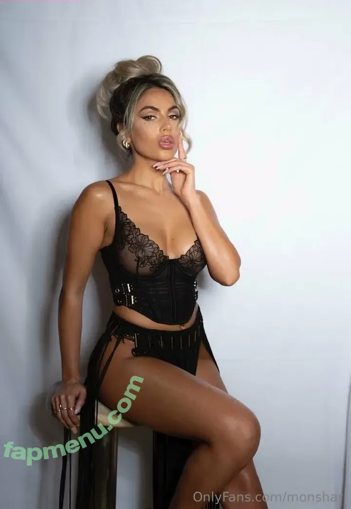 monshari nude photo #0020 (monshari222)