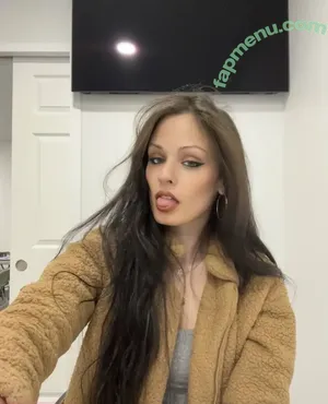  nude photo #0002