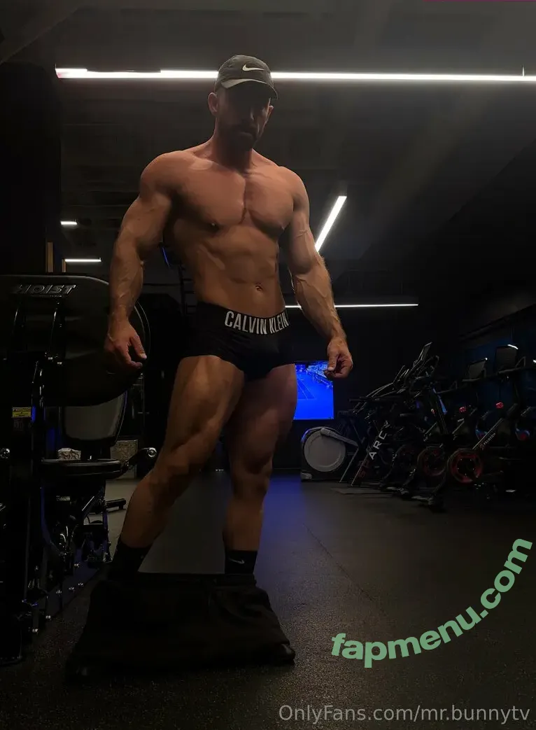 mr.bunnytv nude photo #0002 (theofficial.mrbunny)