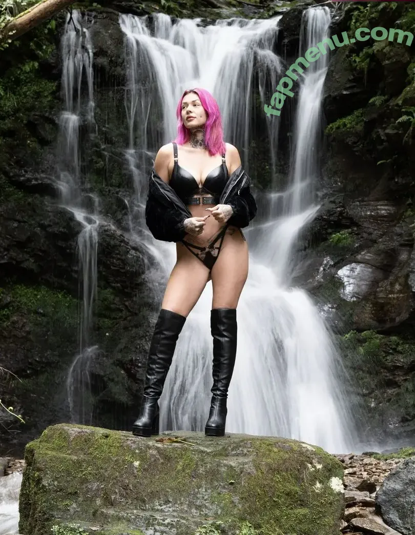 mrsroxxyred nude photo #0013 (mrsroxxyred)