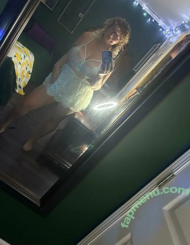 msfrizle nude photo #0012 (msfrizle)