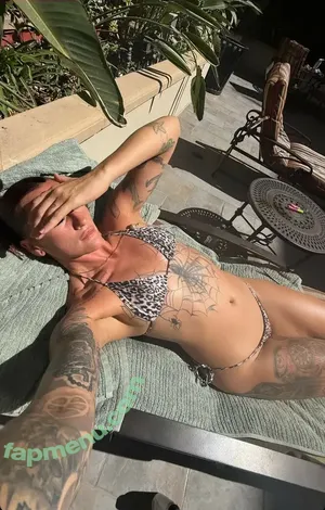 MsTattedbuckets / theemisstommielee nude photo #0019
