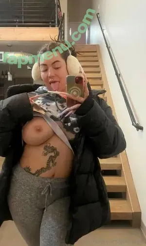 msthroatmagic / msmagicxoxo / shegotmagic nude photo #0001