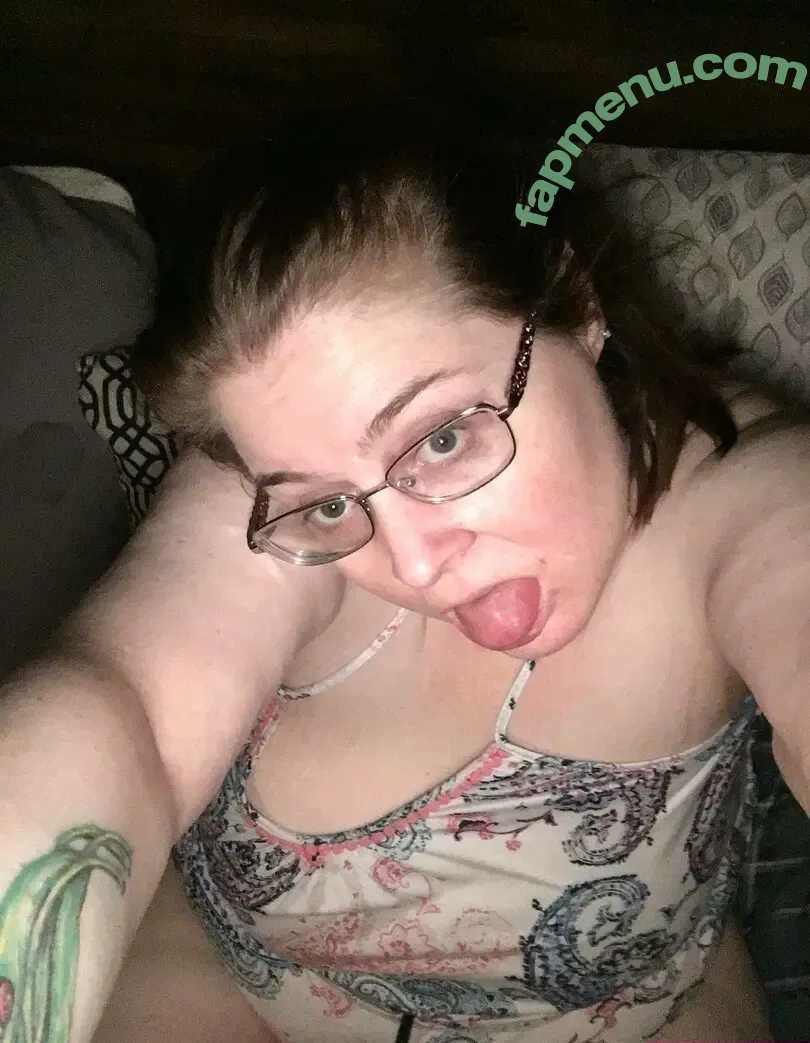 muddeaglesbrat nude photo #0032 (muddeaglesbrat)