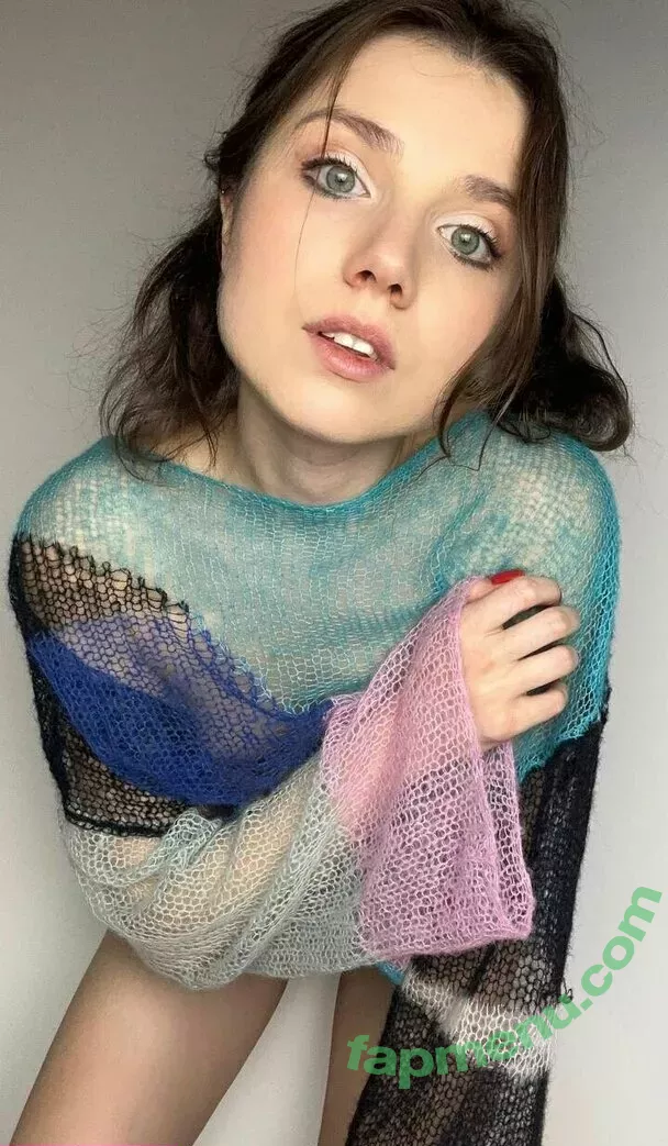 multicutie nude photo #0144 (multicutie)