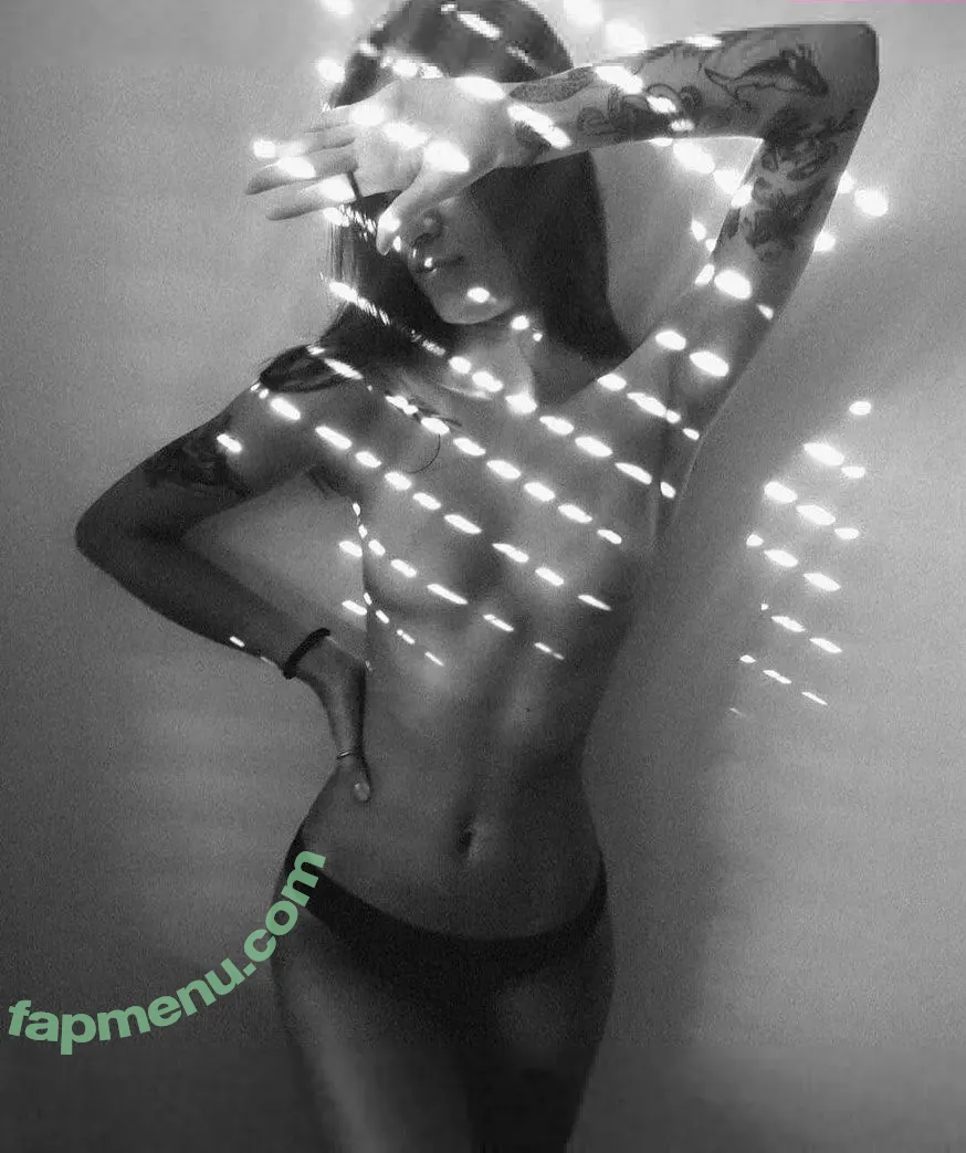 Munique Brum nude photo #0001 (Munique Brum)
